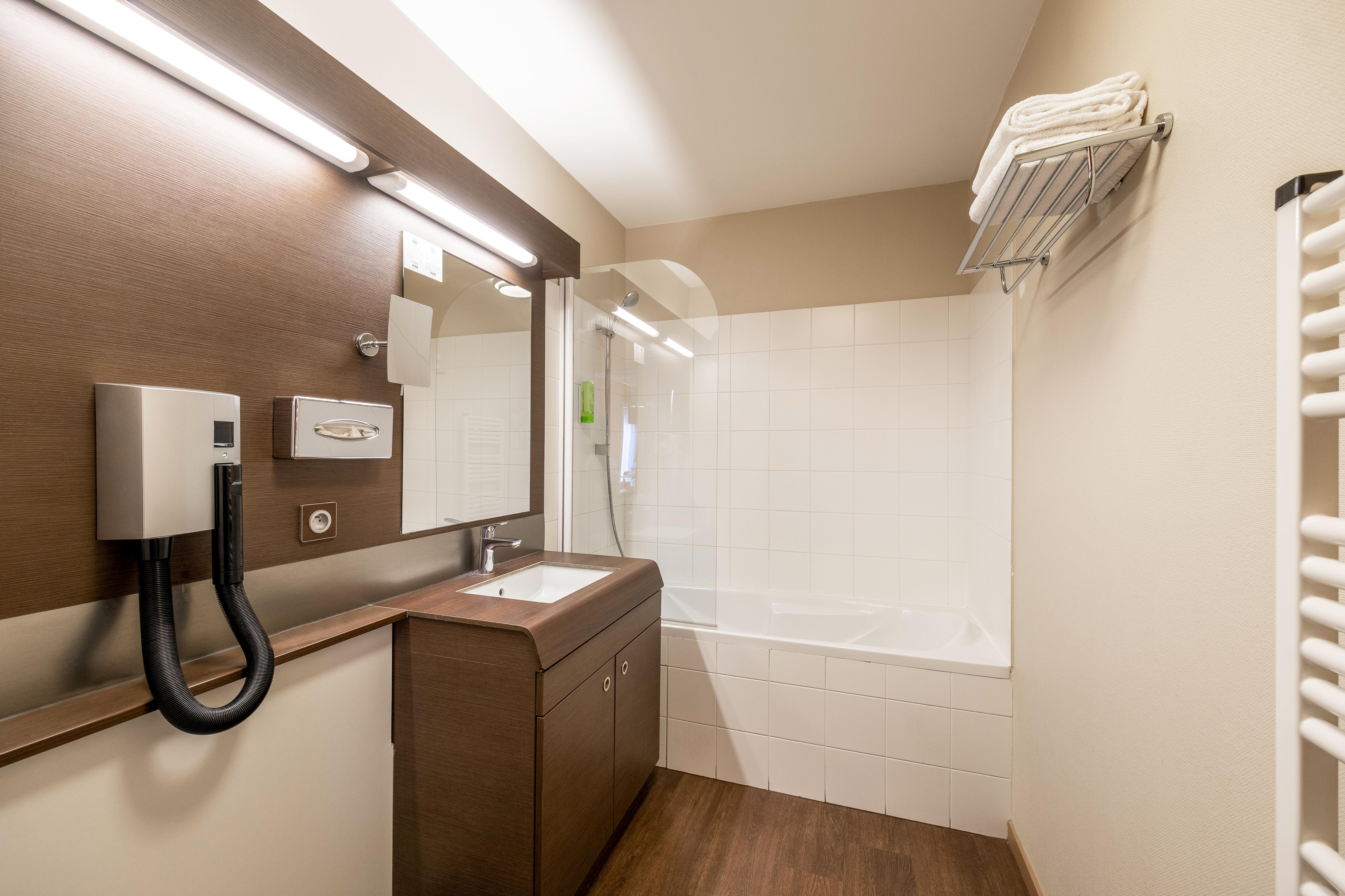 Adagio Patio Confluence Apartahotel 4*