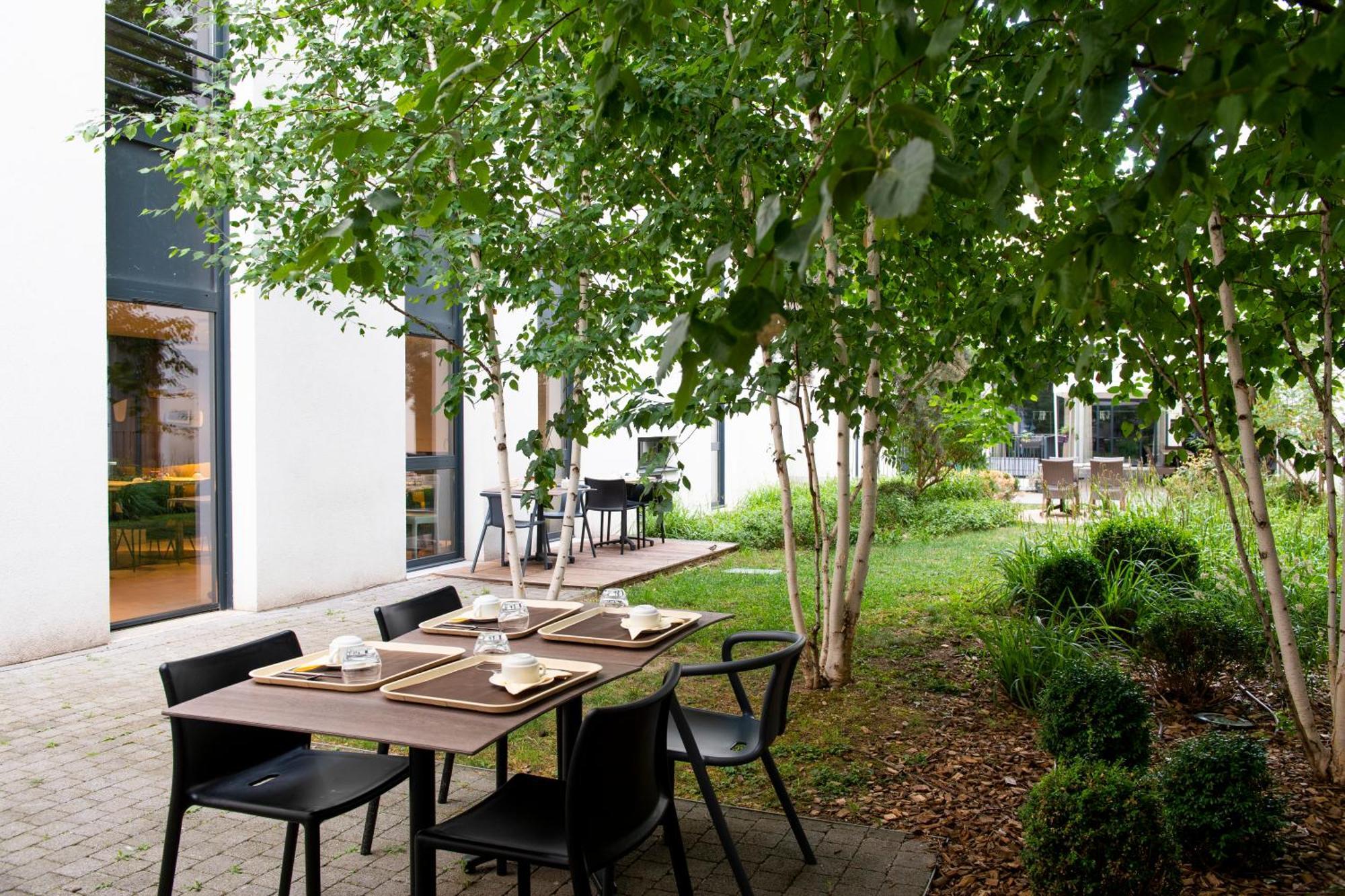 Apartahotel Adagio Patio Confluence Lyon